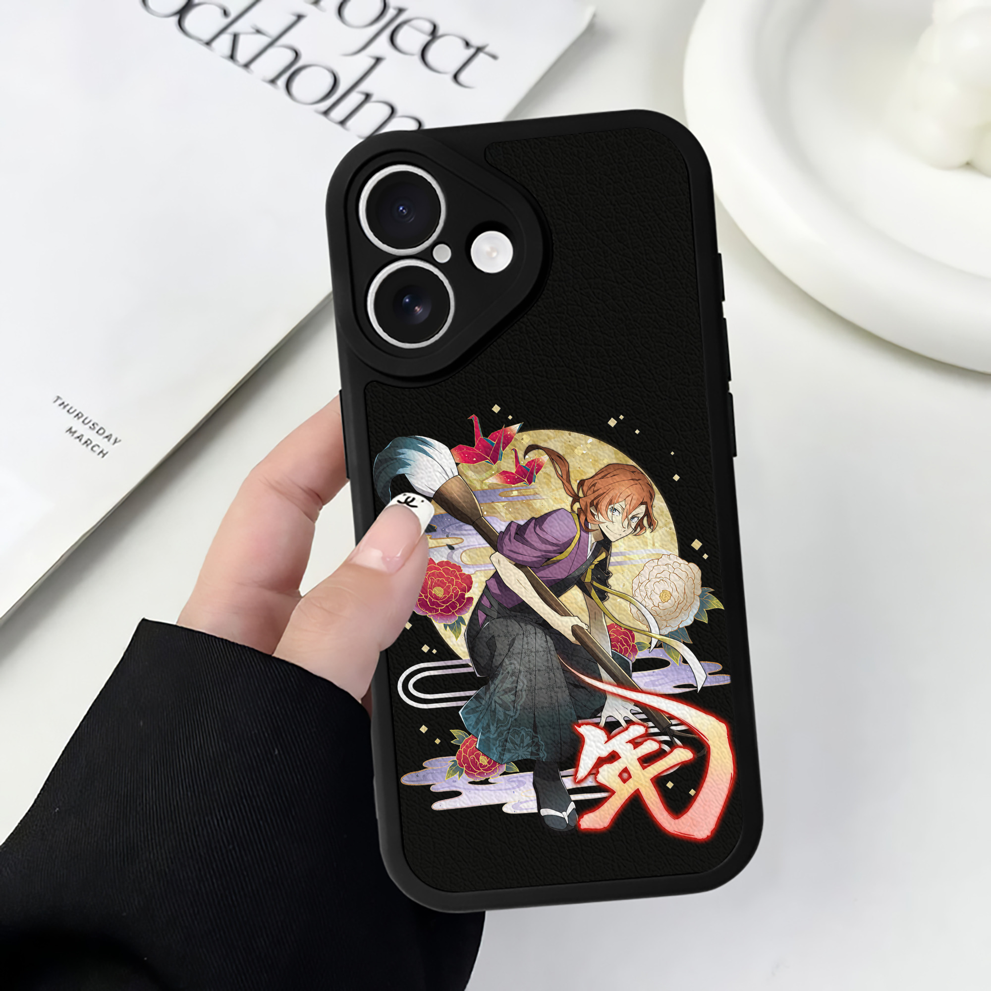 （画像用） 文豪ストレイドッグス Bungo Stray Dogs 【iPhone 16シリーズ対応】シリコンスマホケース（レザー調） 材質：シリコン